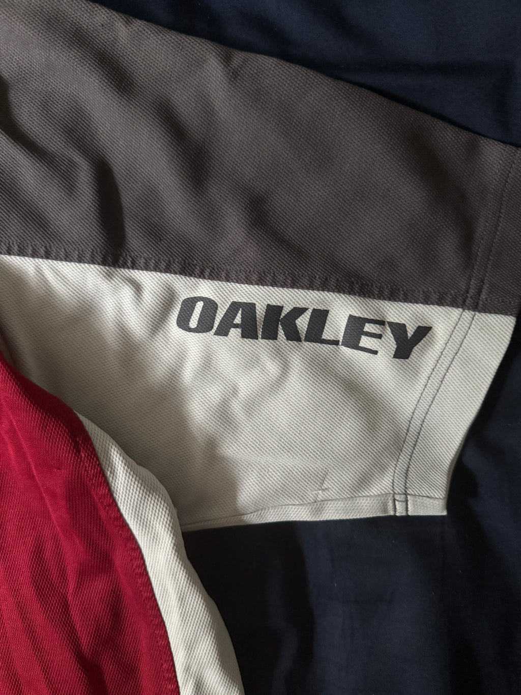 Vintage Oakley Three Tone T Shirt - M