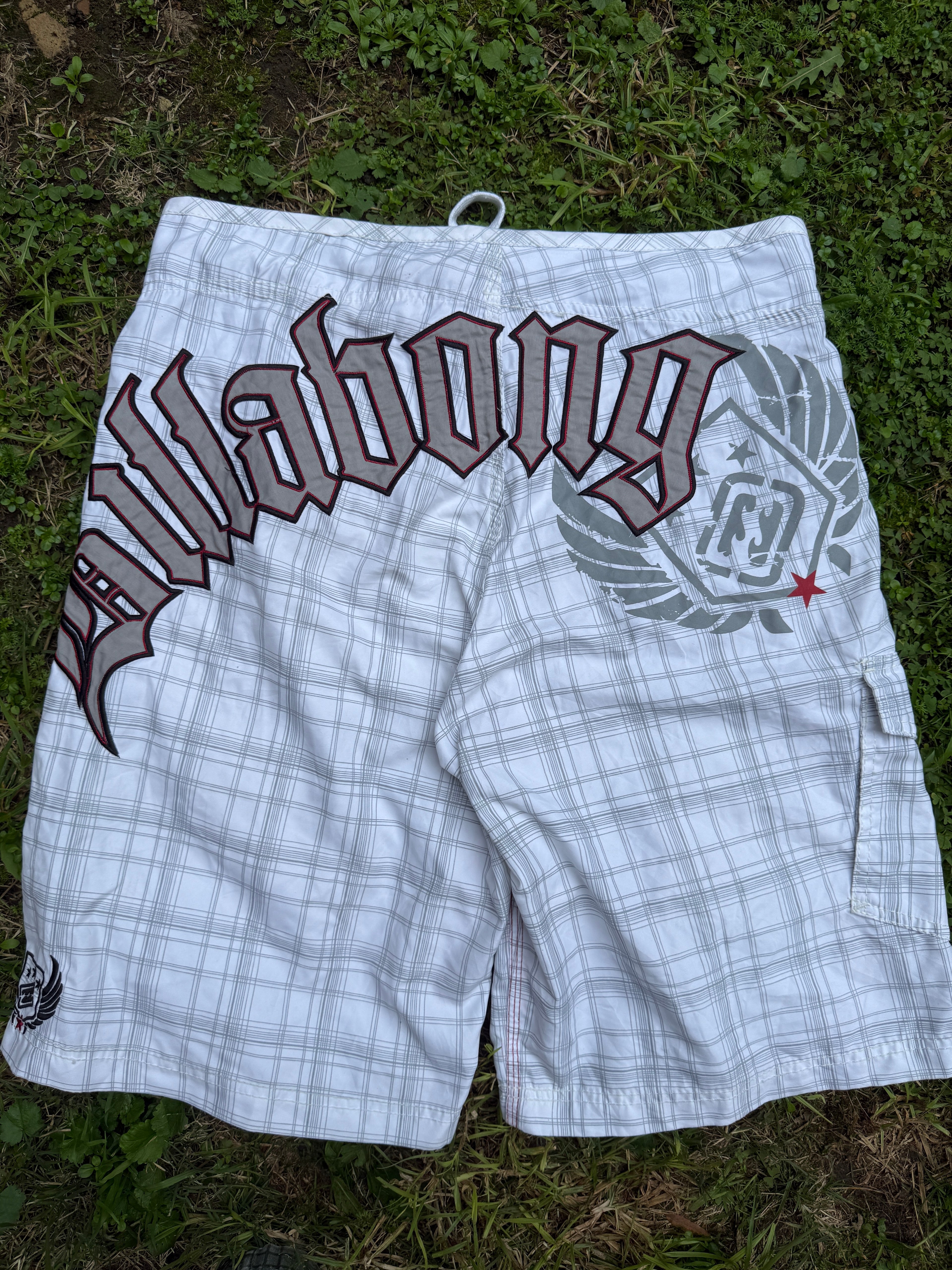 White Billabong SpellOut - 32