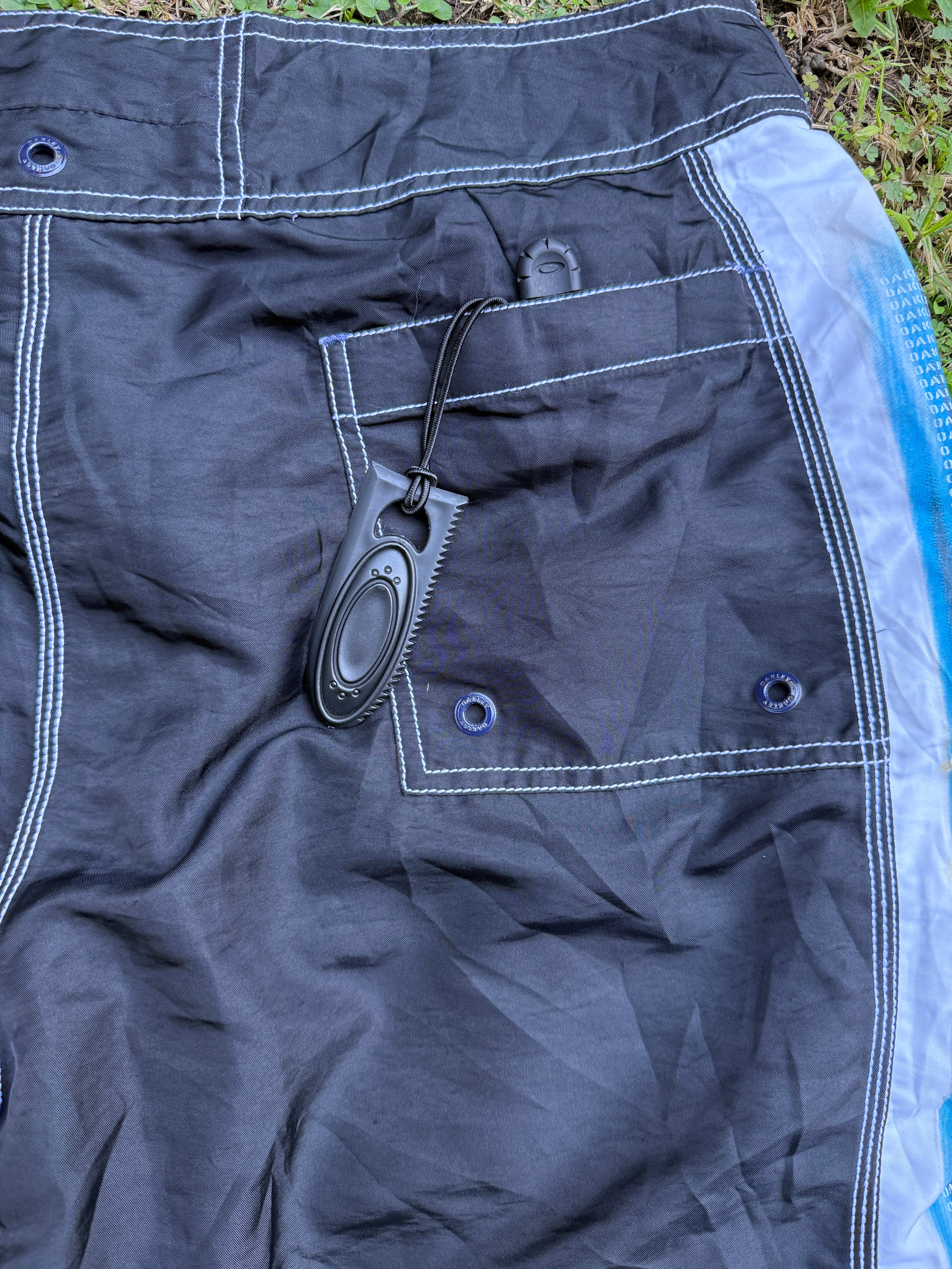 RARE Oakley Skull Boardies - 34