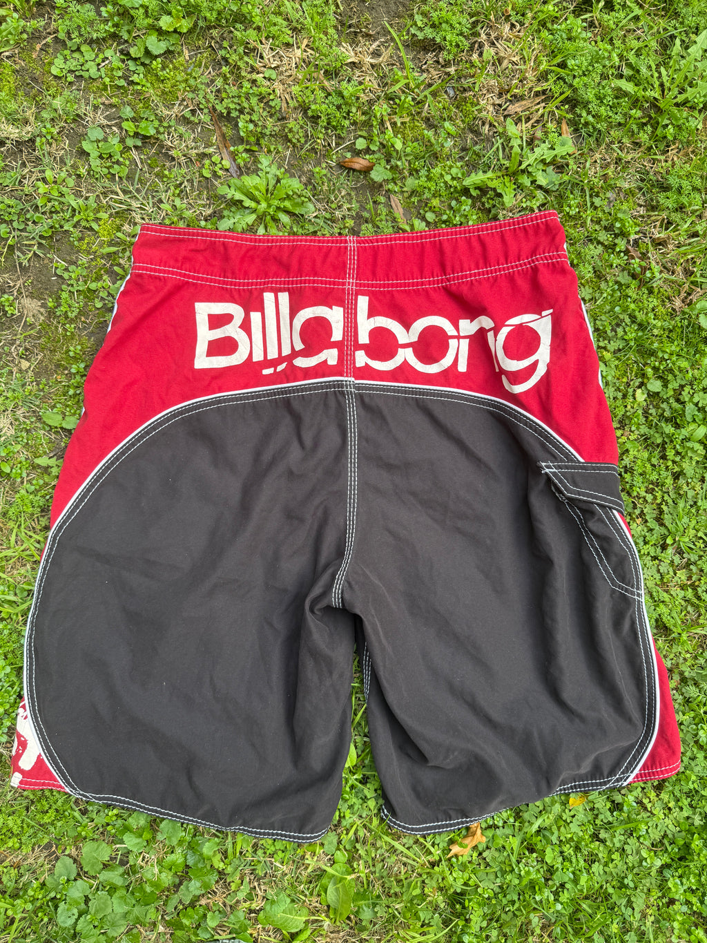 Vintage Billabong Boardies - 33/34