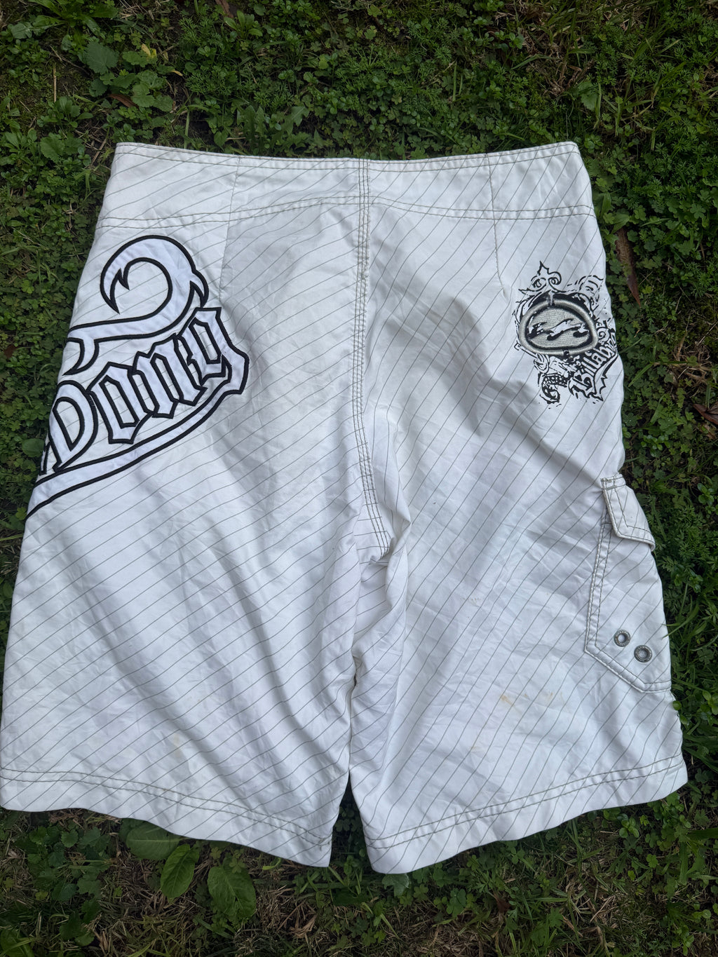 Pinstripe Billabong SpellOut - 30