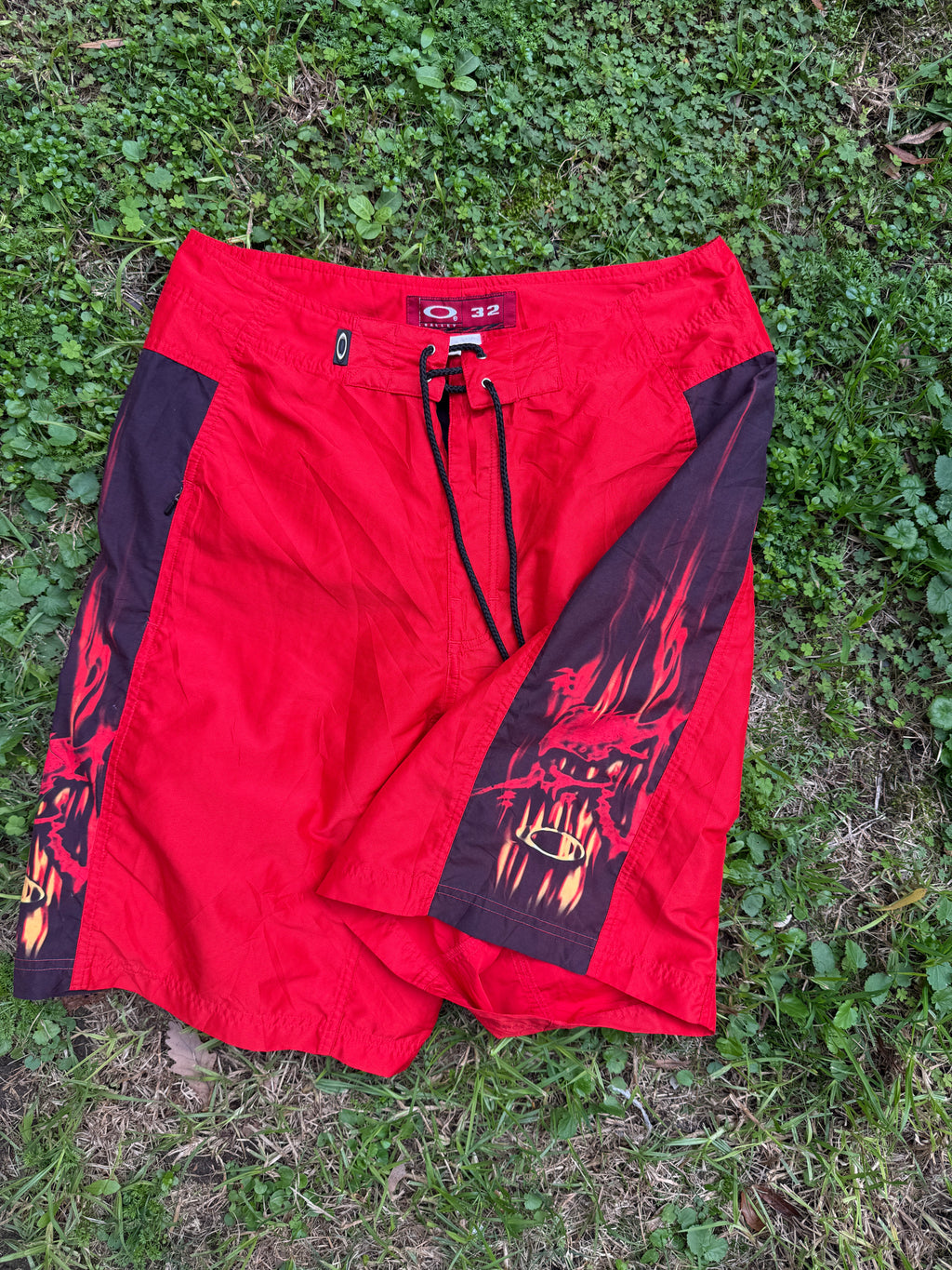 VERY RARE Two Tone Flaming Skull Oakley - 32