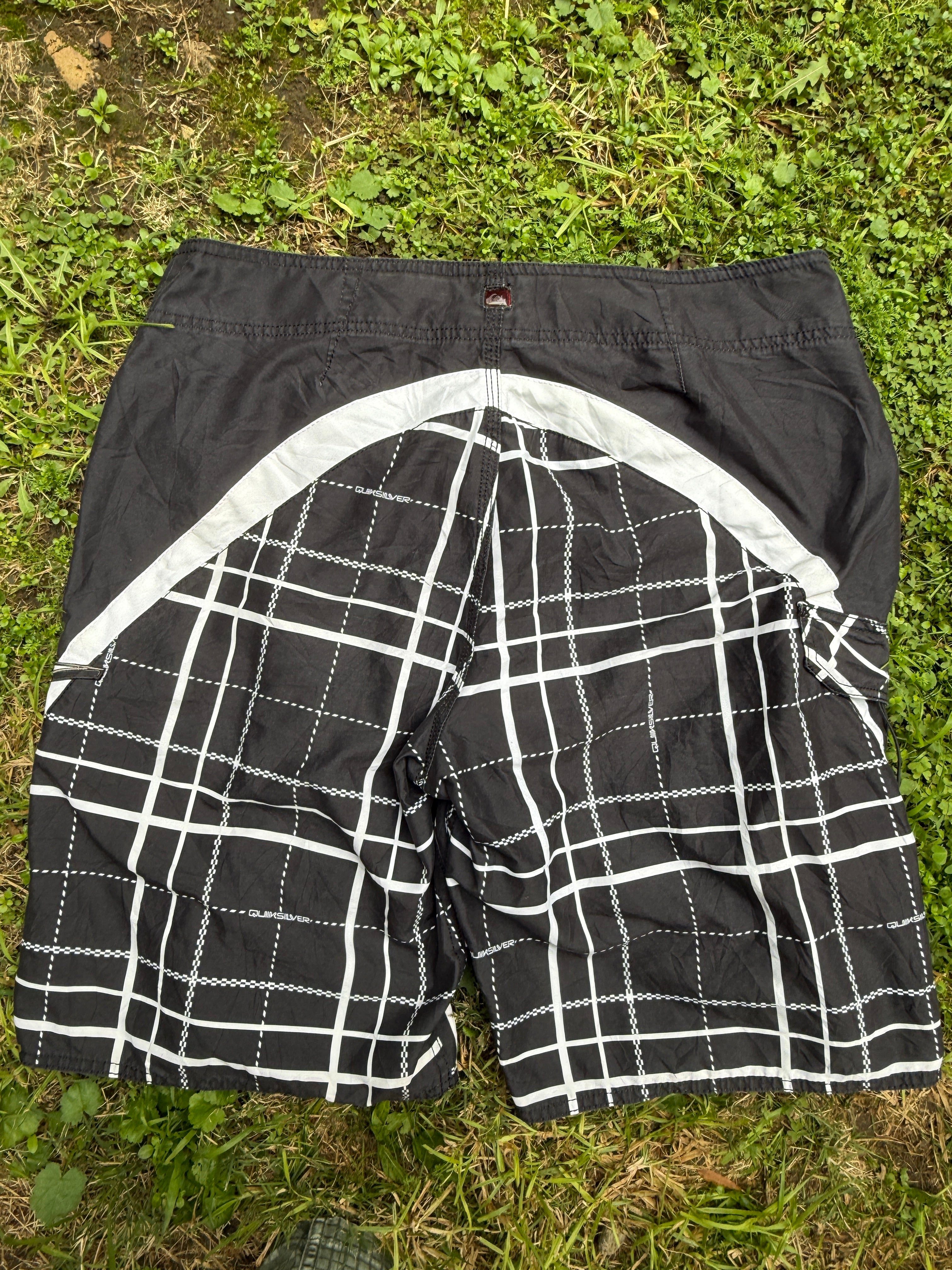 Quicksilver Boardies - 33/34
