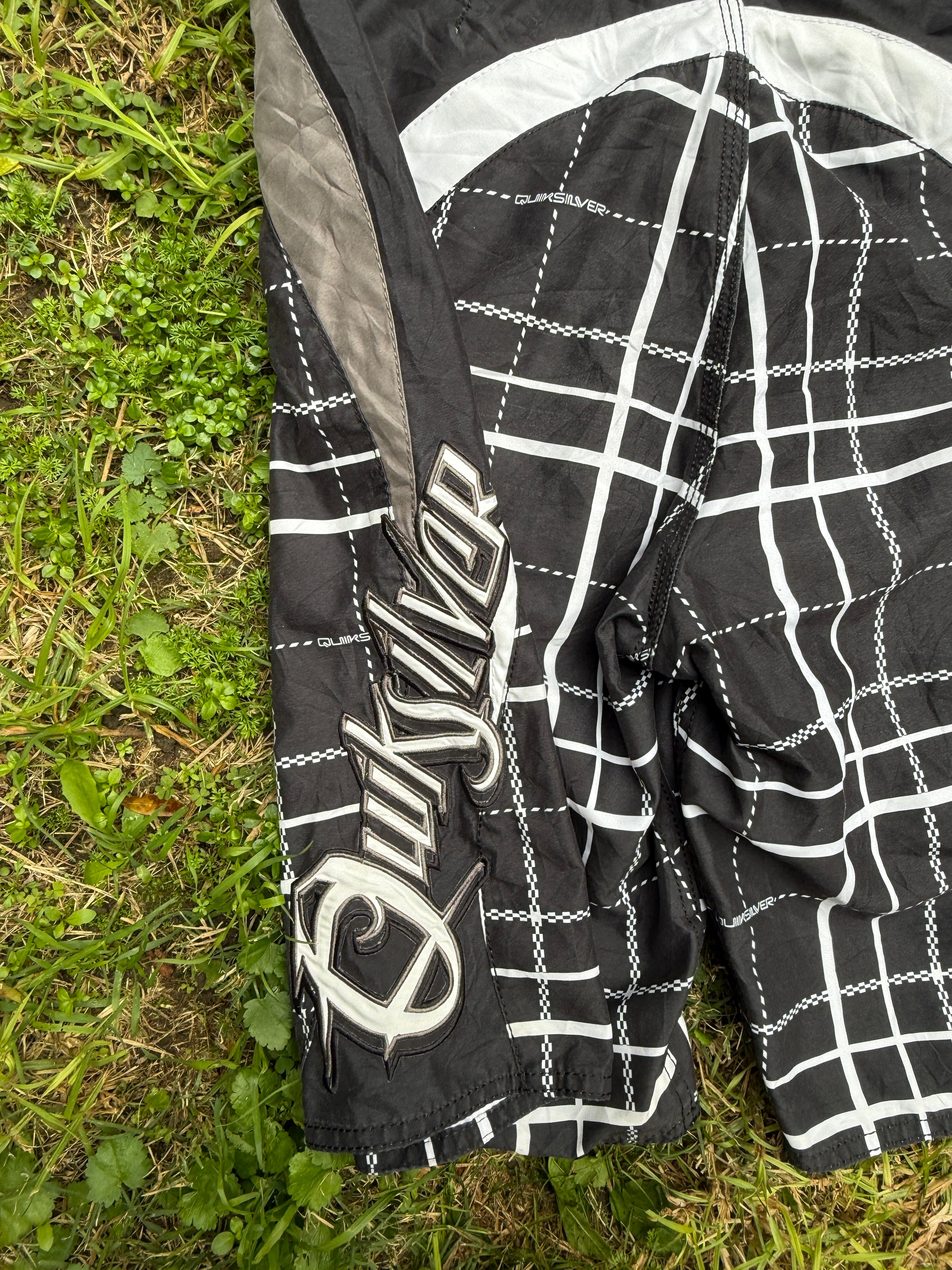 Quicksilver Boardies - 33/34