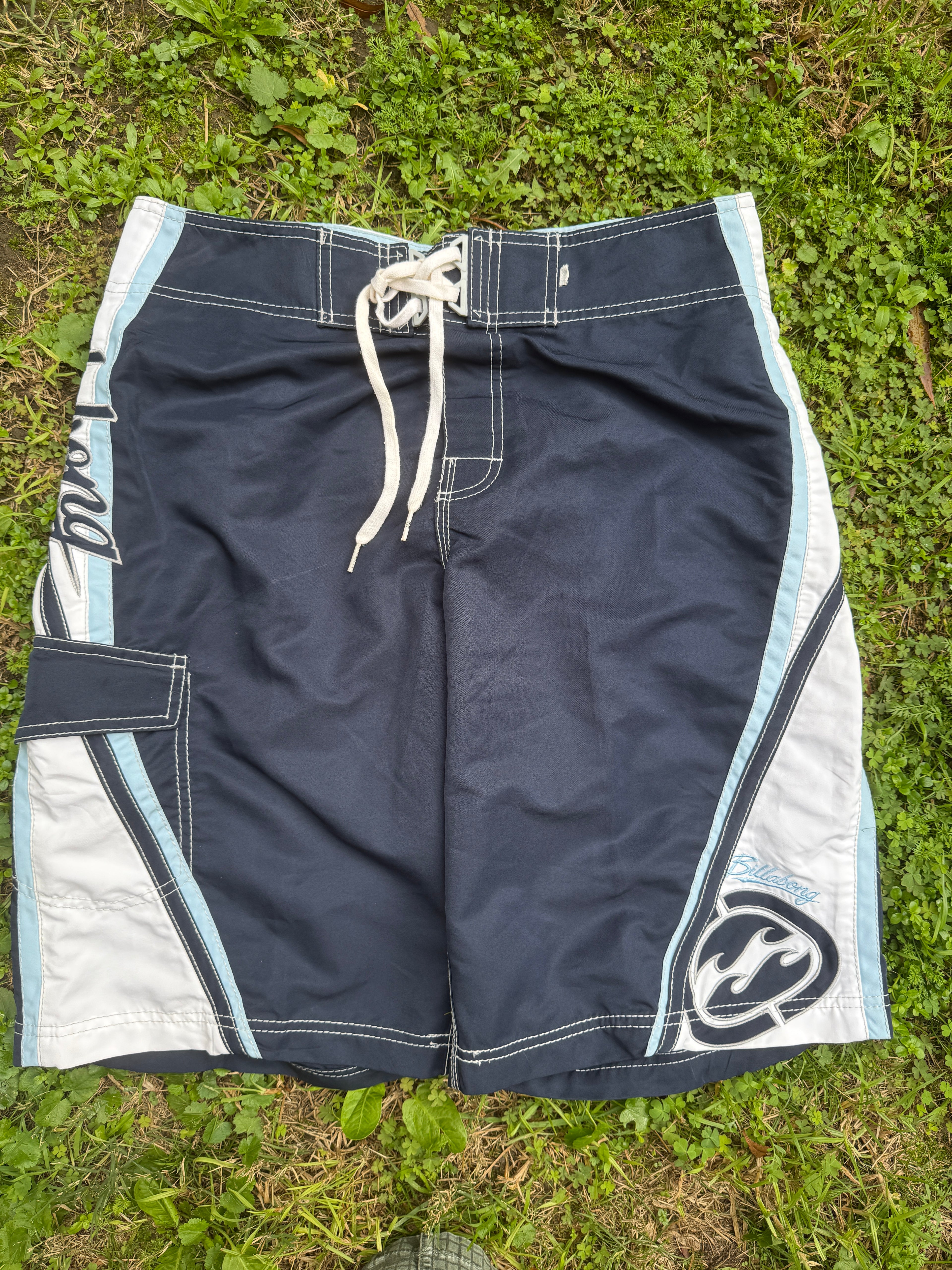 Three Tone Vintage Billabong - 32