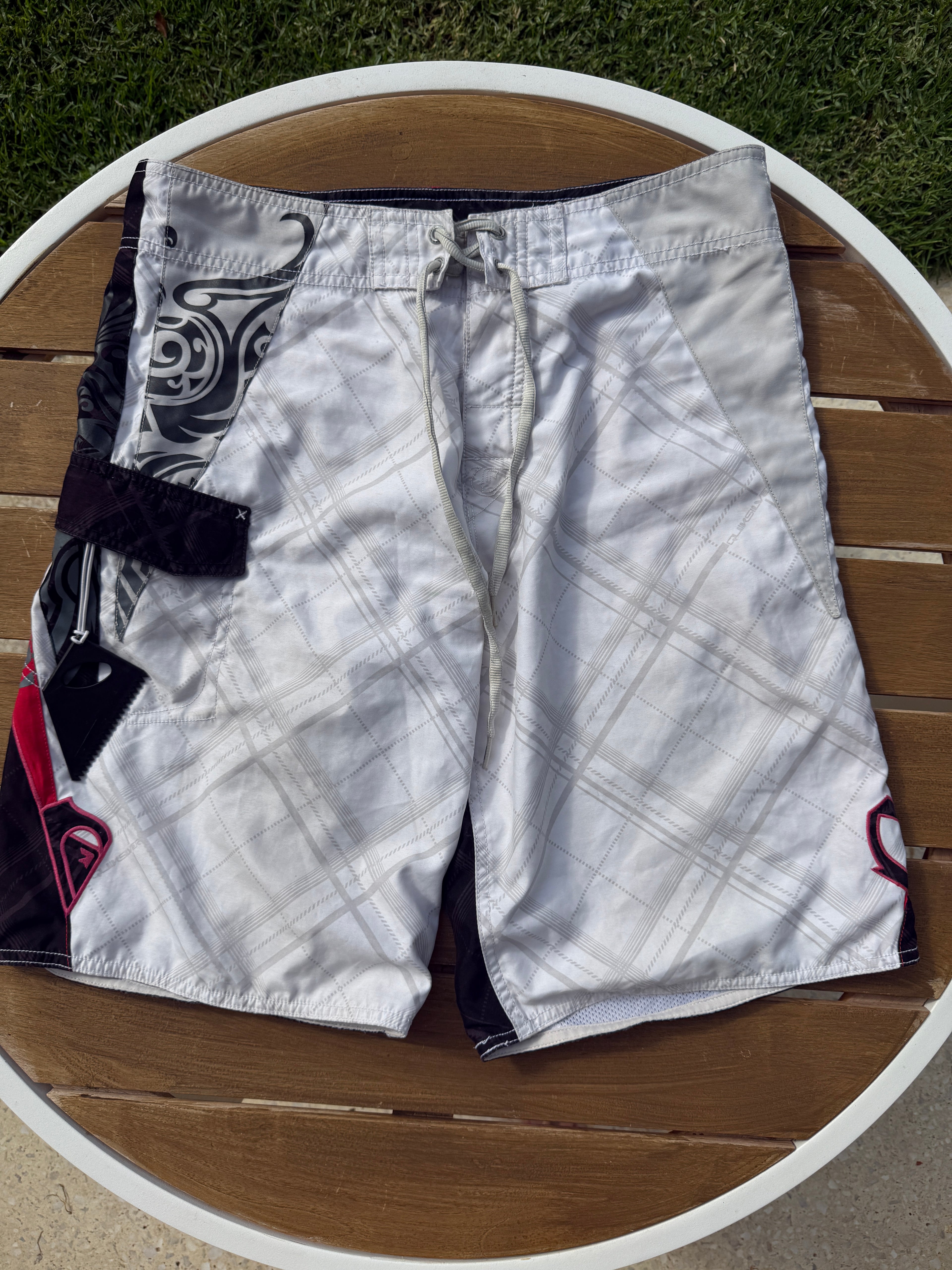 Vintage Quicksilver Boardies - 30