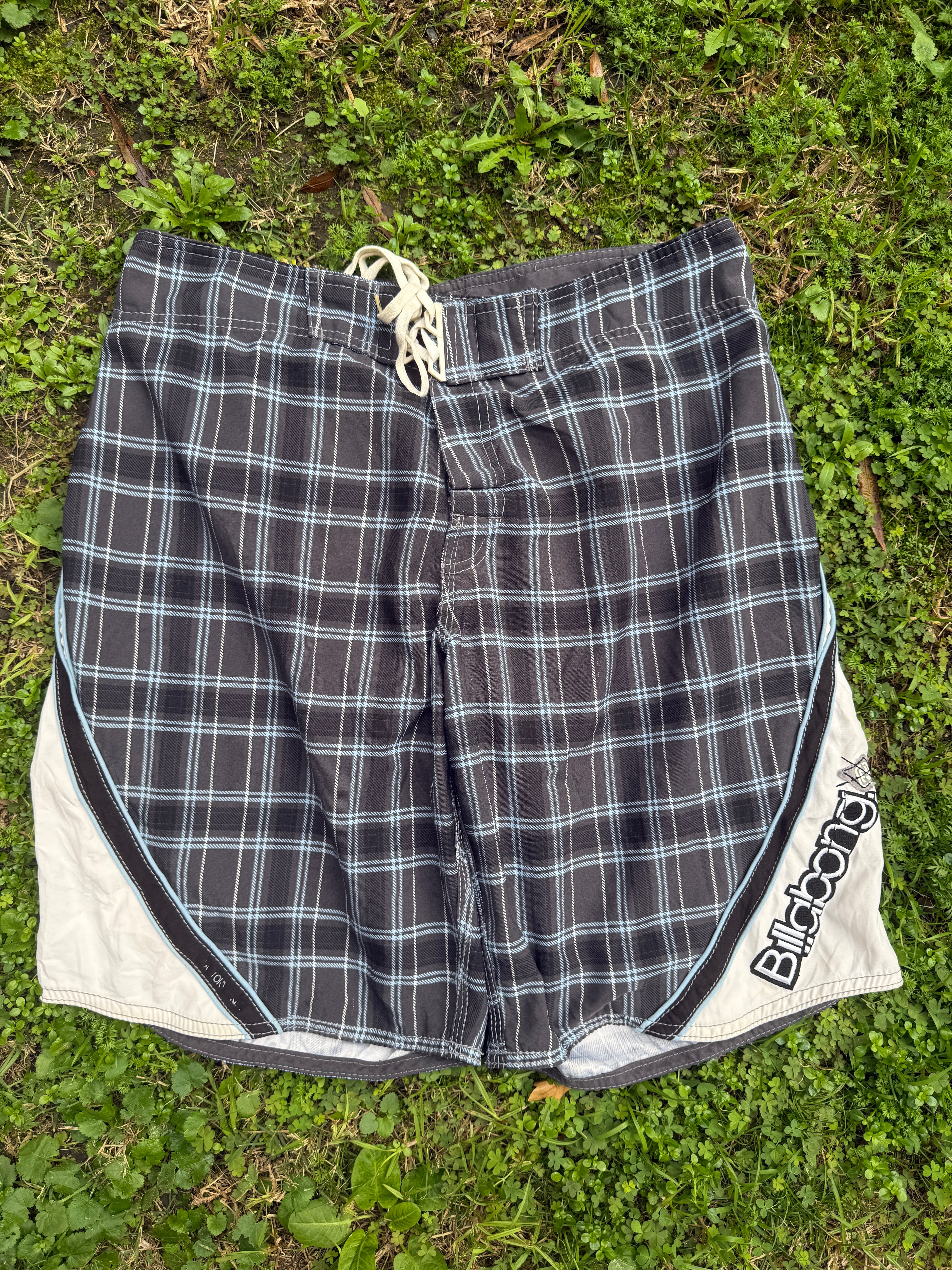 Vintage Checkered Billabong - 34