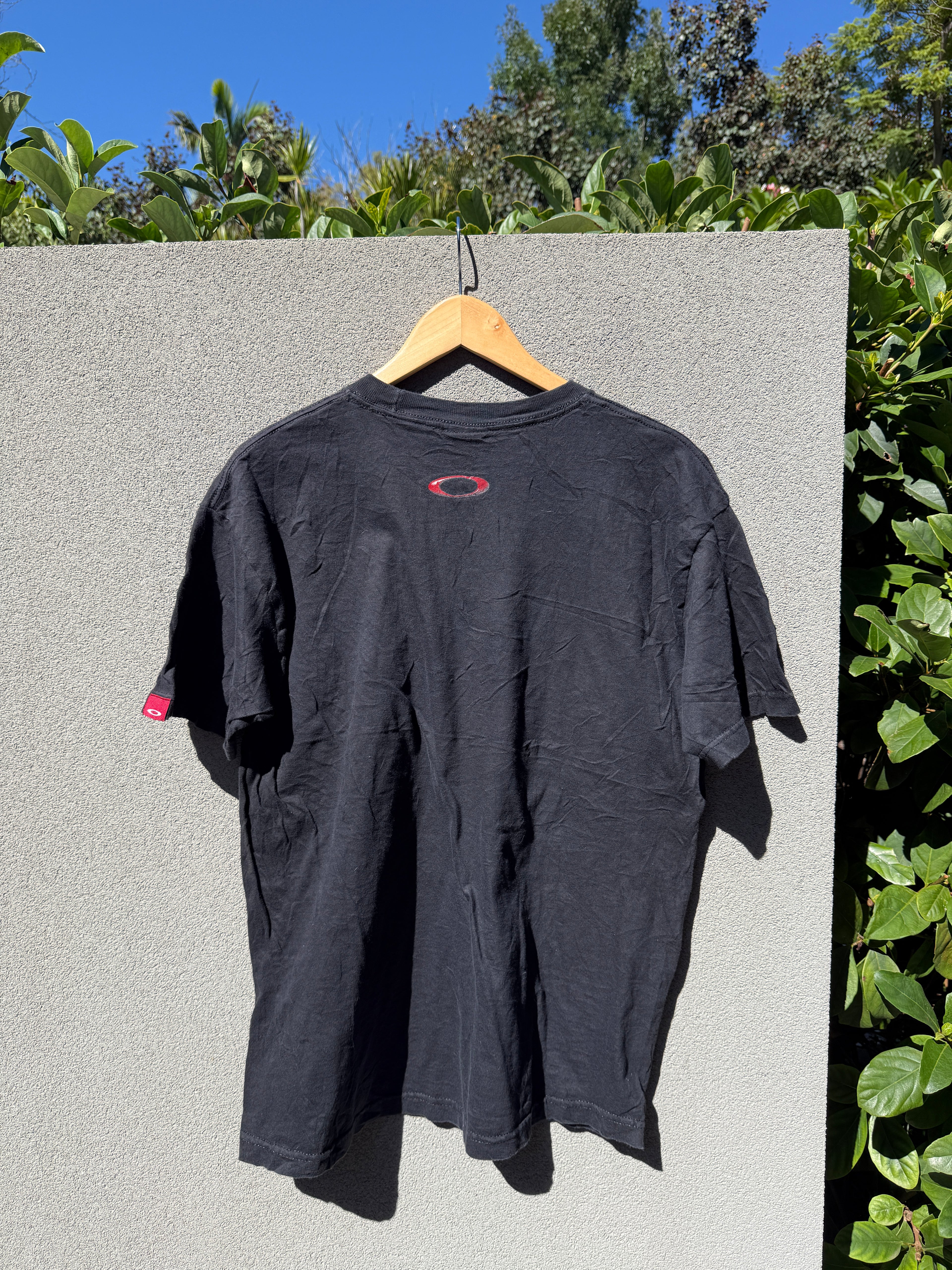 Vintage 90s Oakley TShirt - L