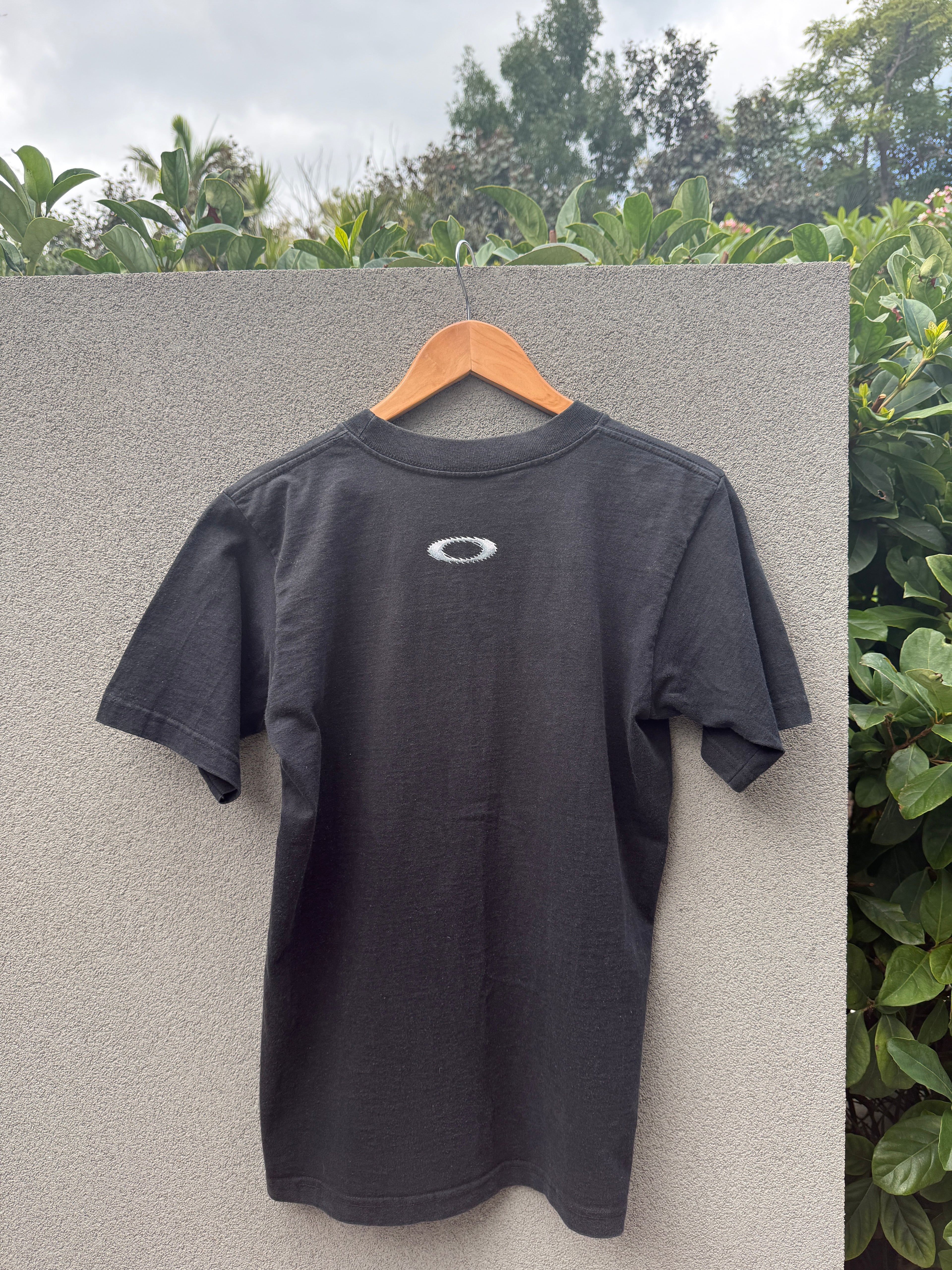Vintage Oakley T Shirt - M
