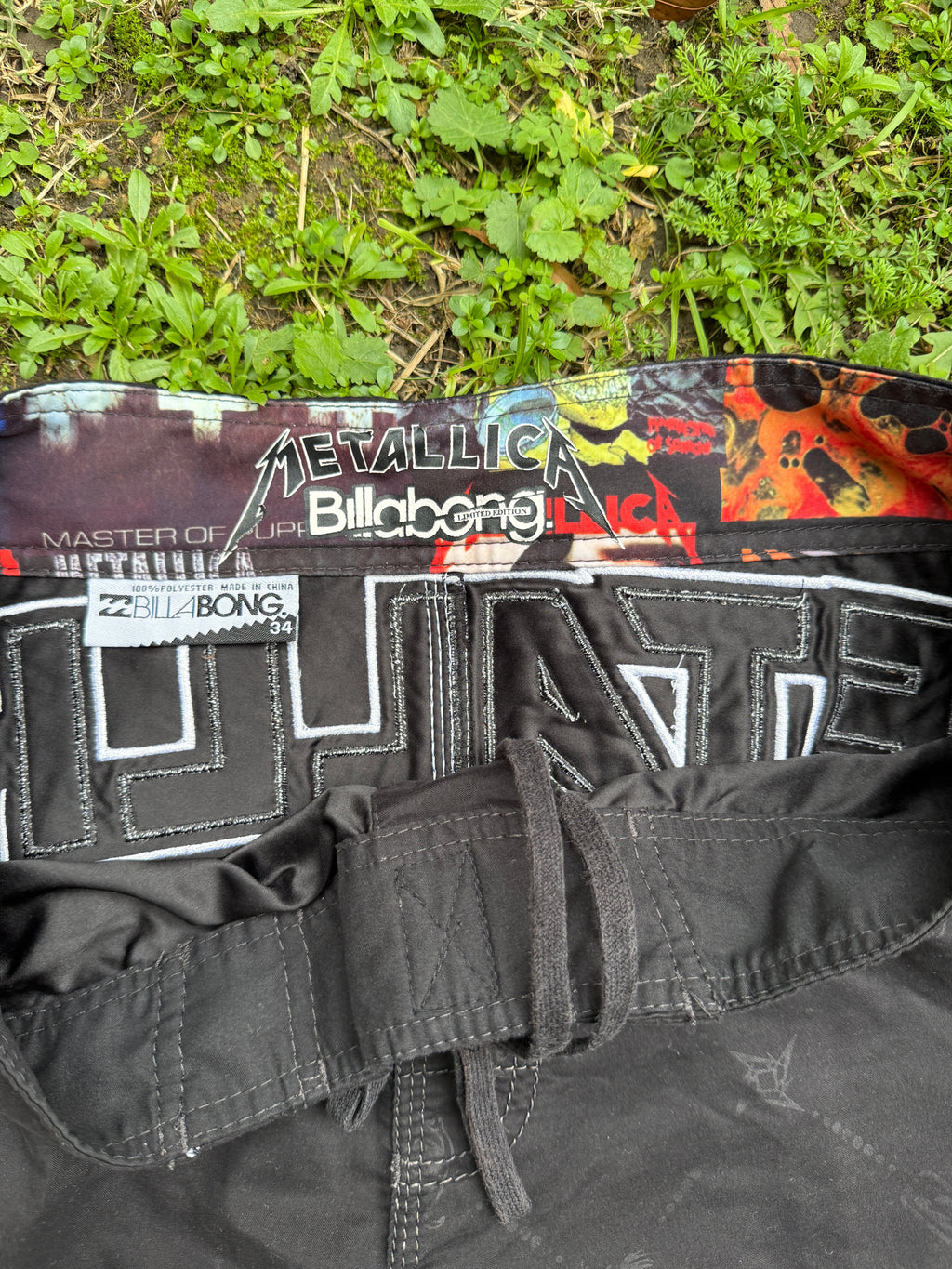 Vintage Metallica x Billabong - 34