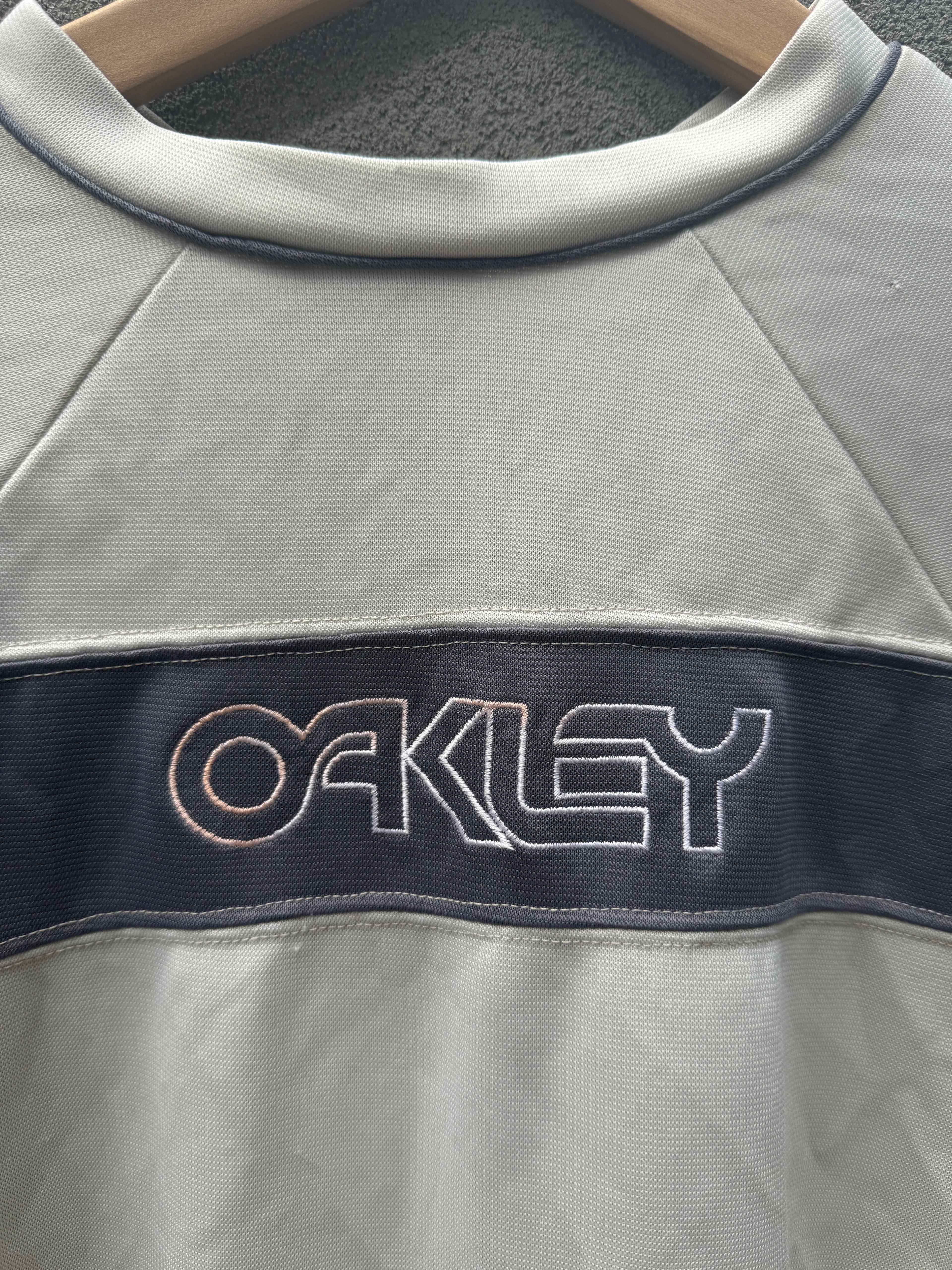 Vintage Oakley Sweater - M
