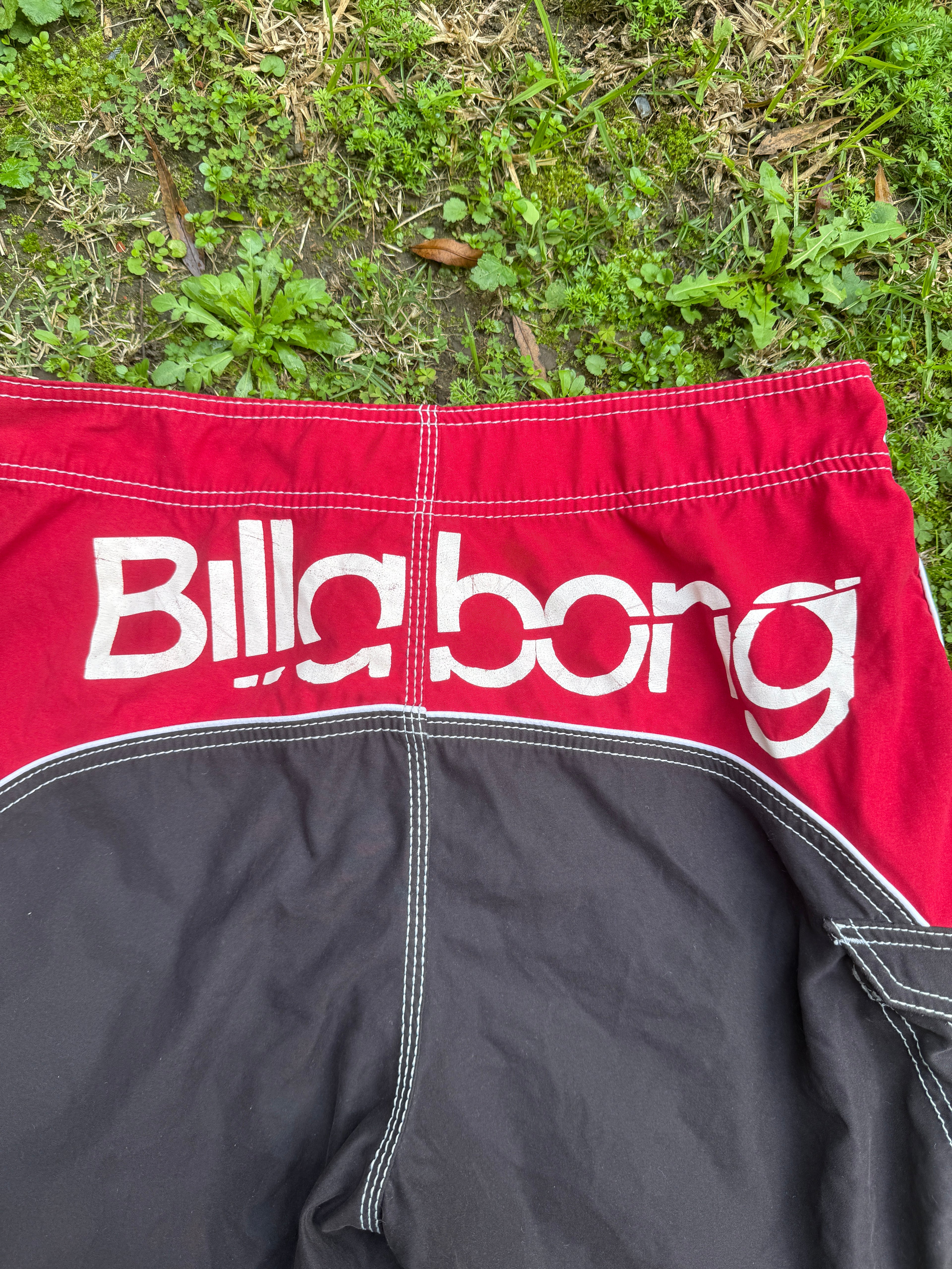Vintage Billabong Boardies - 33/34
