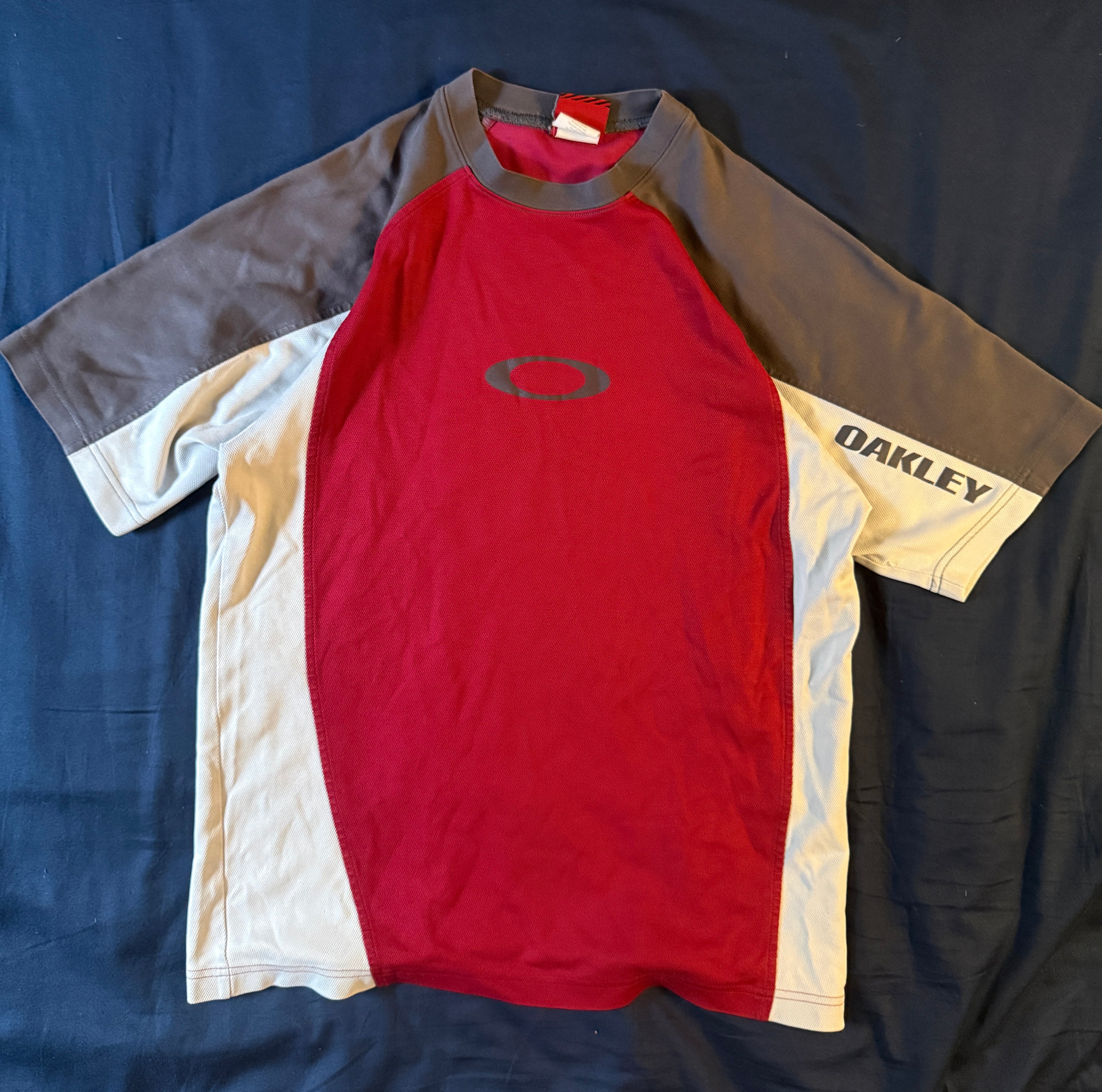Vintage Oakley Three Tone T Shirt - M