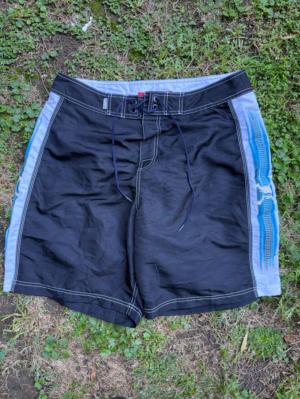RARE Oakley Skull Boardies - 34