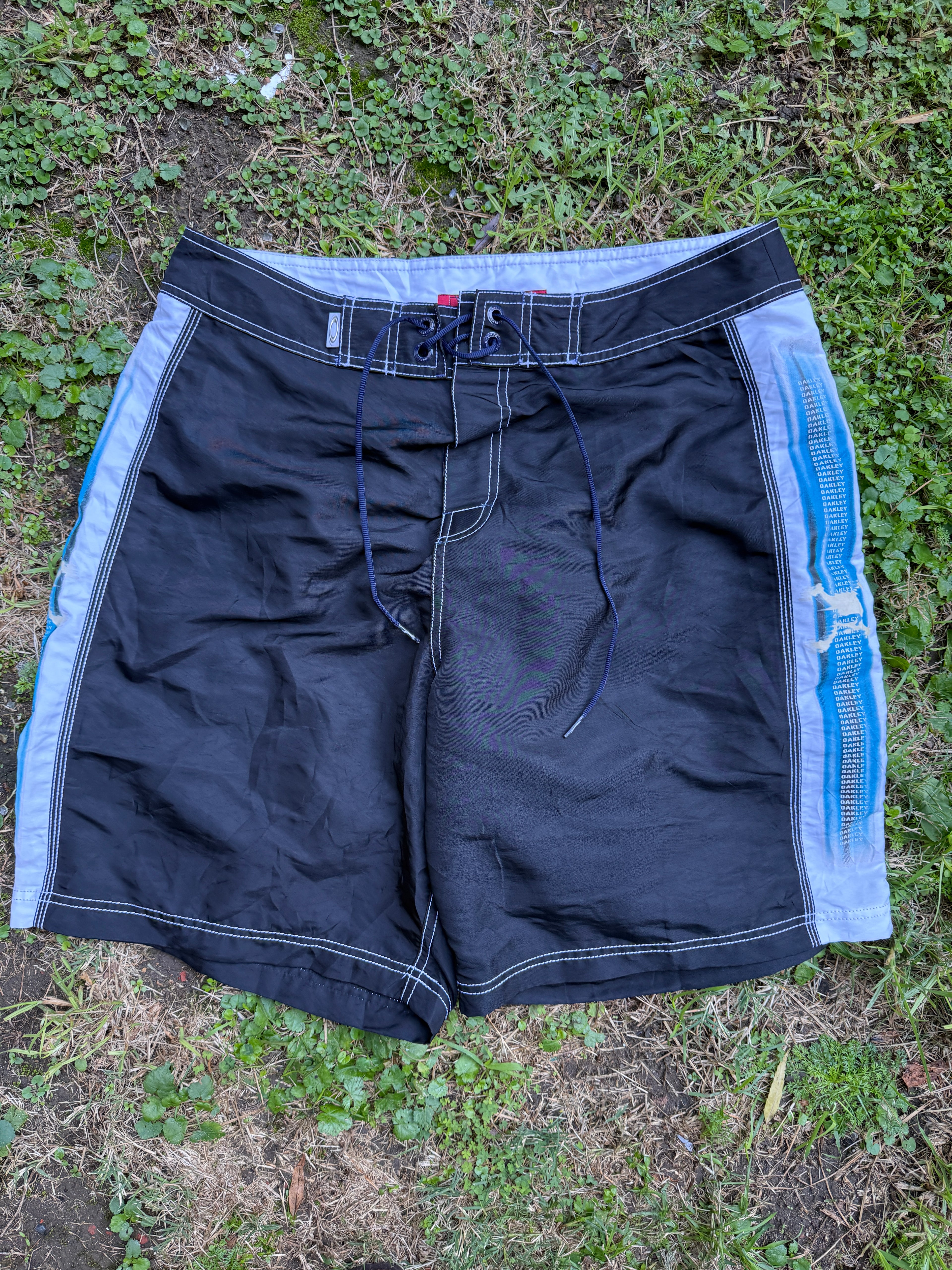 RARE Oakley Skull Boardies - 34