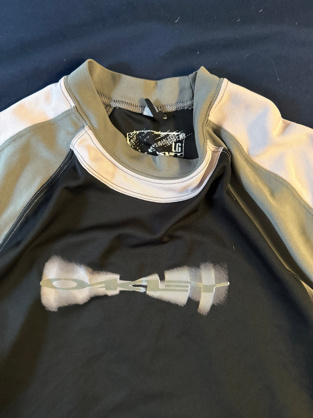 Vintage Three Tone Oakley T Shirt - L