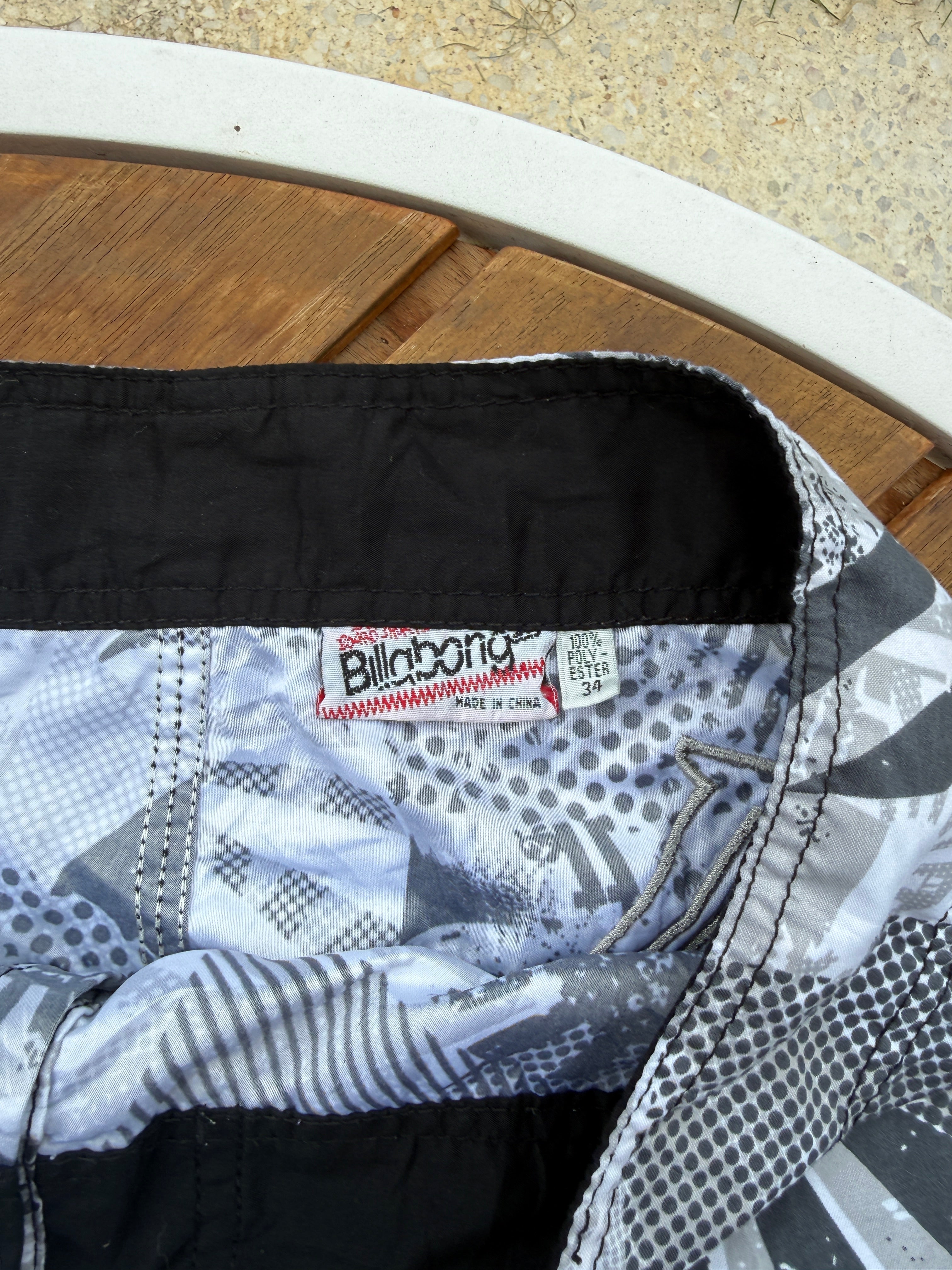 Billabong Camo Spell Out - 34